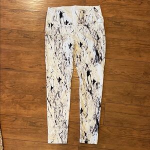 CALIA by Carrie Underwood Marble Print Leggings - Black and Cream